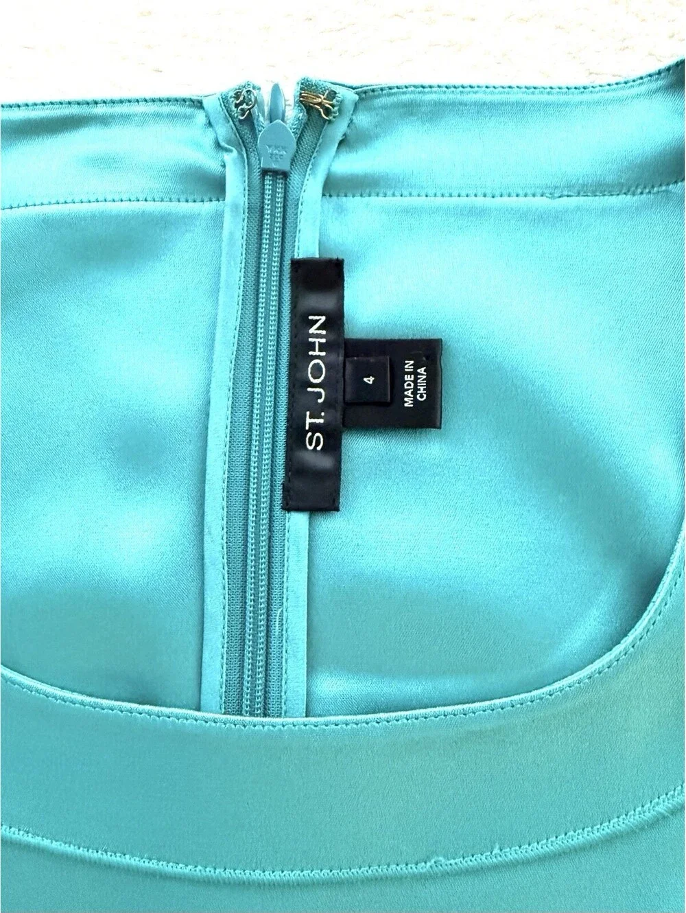 St. John Women’s 2 Piece Teal Skirt Set Knit Skirt Sz 8 Satin Top Sz 4